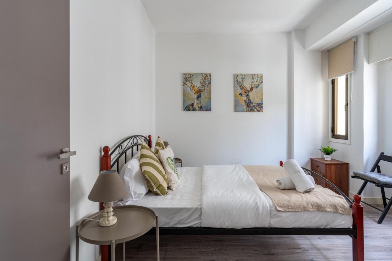 Eleni'S 1-Br Apt In Larnaca Center ภายนอก รูปภาพ